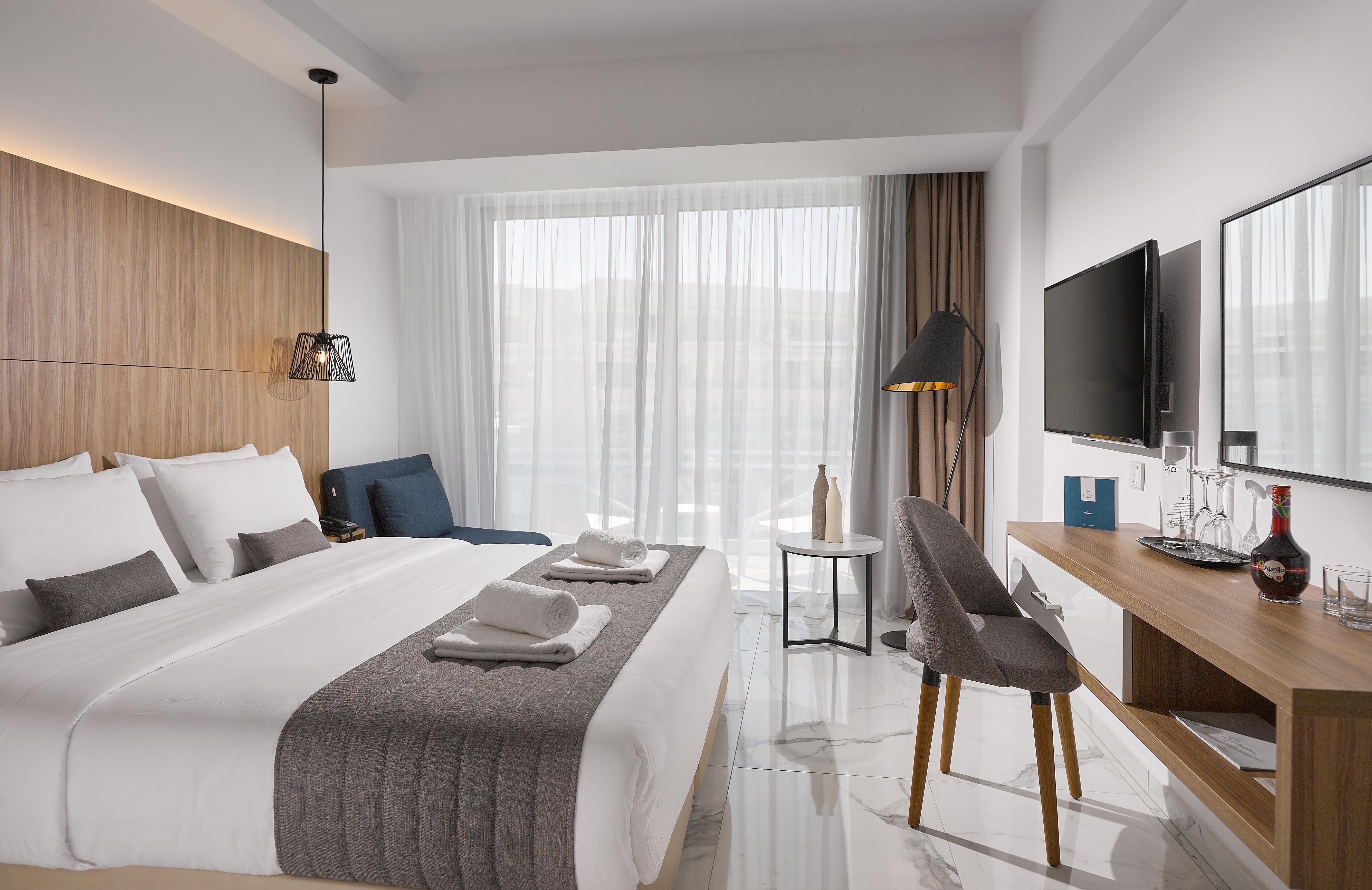 The Blue Ivy Hotel & Suites (Adults Only) โปรทาราส ภายนอก รูปภาพ