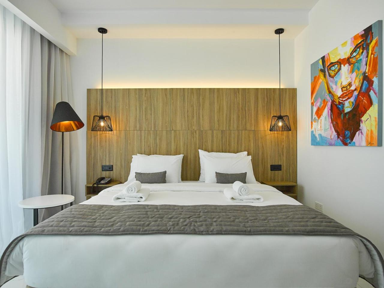 The Blue Ivy Hotel & Suites (Adults Only) โปรทาราส ภายนอก รูปภาพ